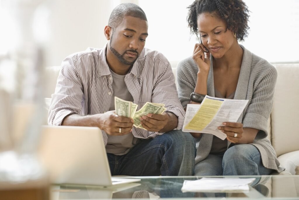 How To Keep Loving Her When You'Re Financially Struggling