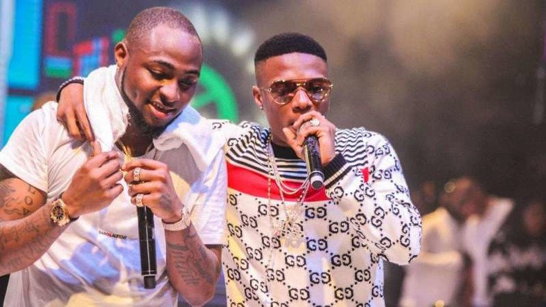 Check Out This Unusual Photo Of Davido And Wizkid