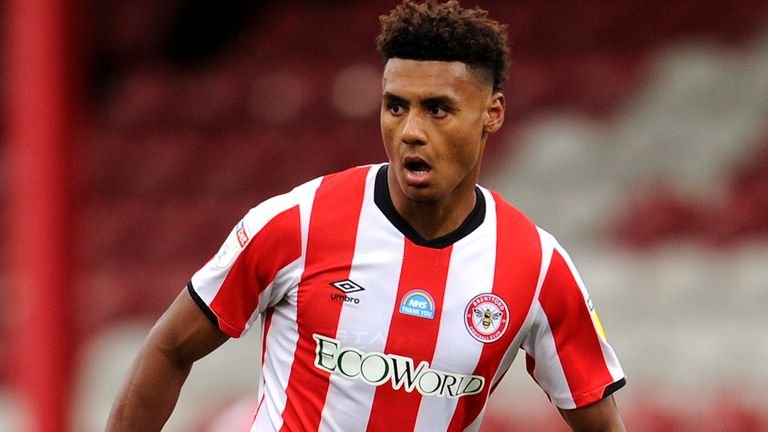 Aston Villa Signs Ollie Watkins