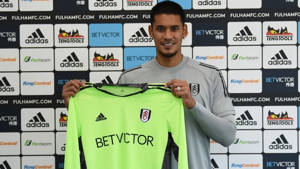 Fulham Completes Signing Of Paris St-Germain Goalkeeper