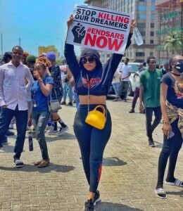 #Endsars: Actress, Onyii Alex Drags Troll Who Mocked Her Dressing To Protest