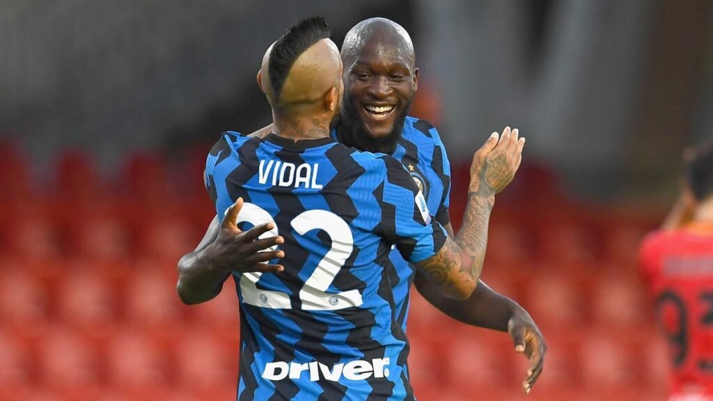 Romelu Lukaku Scores In As Inter Beat Benevento 5-2