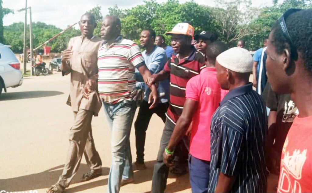 Policeman Arrested For Allegedly Killing 19-Year-Old Barber In Abuja