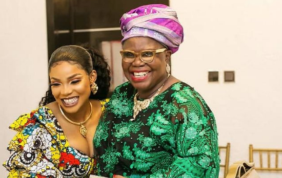 Iyabo Ojo Lays Mother To Rest