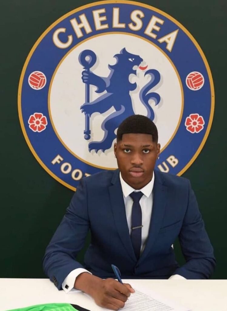 Nigerian Goalkeeper Signs For Chelsea