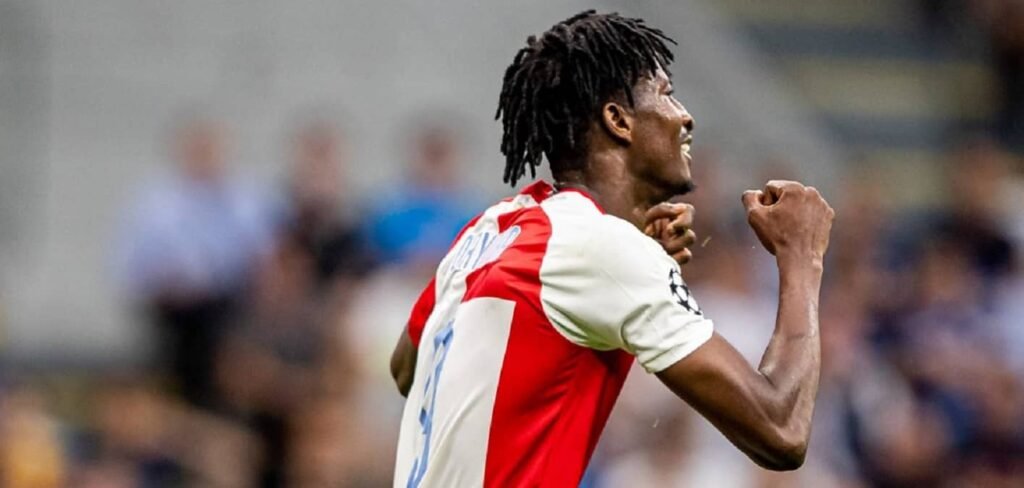 Olayinka Shines As Leicester Pulls Out Of Europa Peter Olayinka With An Assist To Help His Side Beat Leicester