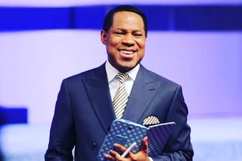 Pastor Chris Oyakhilome Chastises Pastors Over Covid-19 Vaccine Pastor Chris Oyakhilome Criticizes Pastors On Covid-19 Vaccine