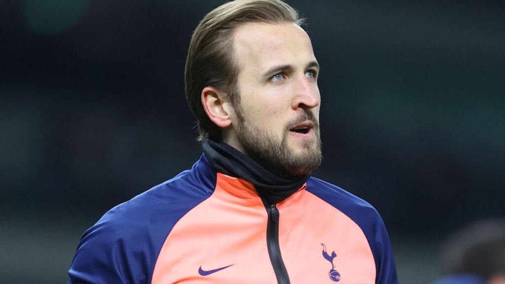 Manchester City, United Battle For Harry Kane