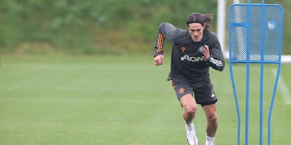 Edinson Cavani Gets New Offer From United