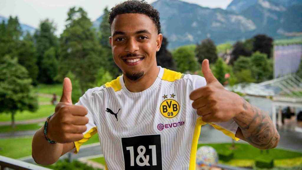 Borussia Dortmund Signs Sancho'S Replacement
