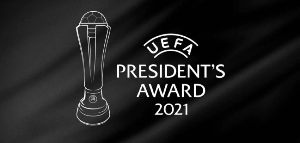 Kjaer Receives Award From Uefa