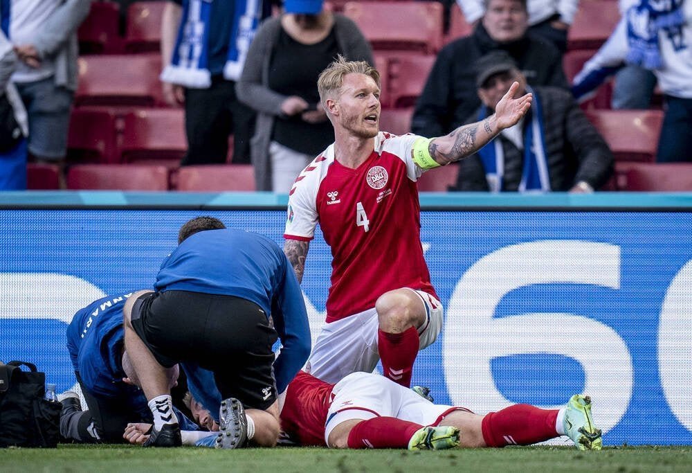 Kjaer Receives Award From Uefa President