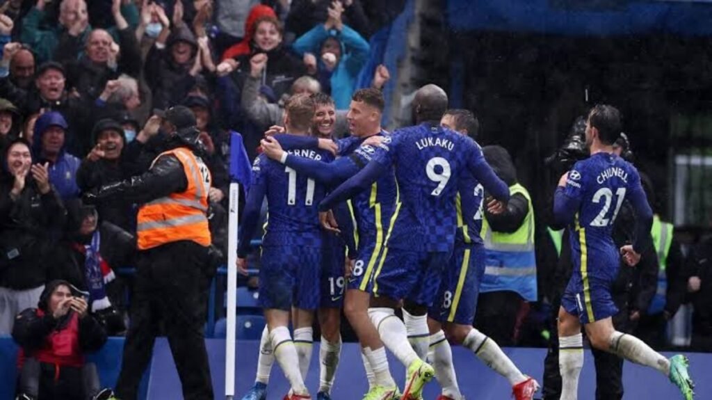 Chelsea Score Two Late Goals To Beat Southampton