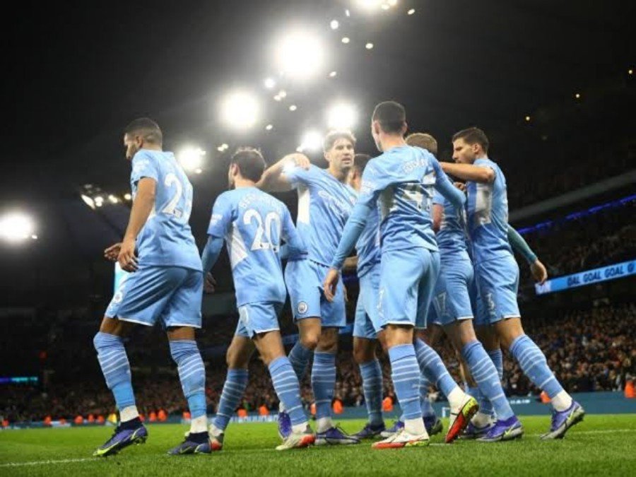 Manchester City Players Celebrate Win Over Newcastle