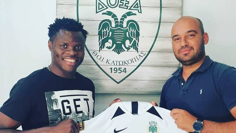 Taye Taiwo Joins Top Finish 3Rd Division Club