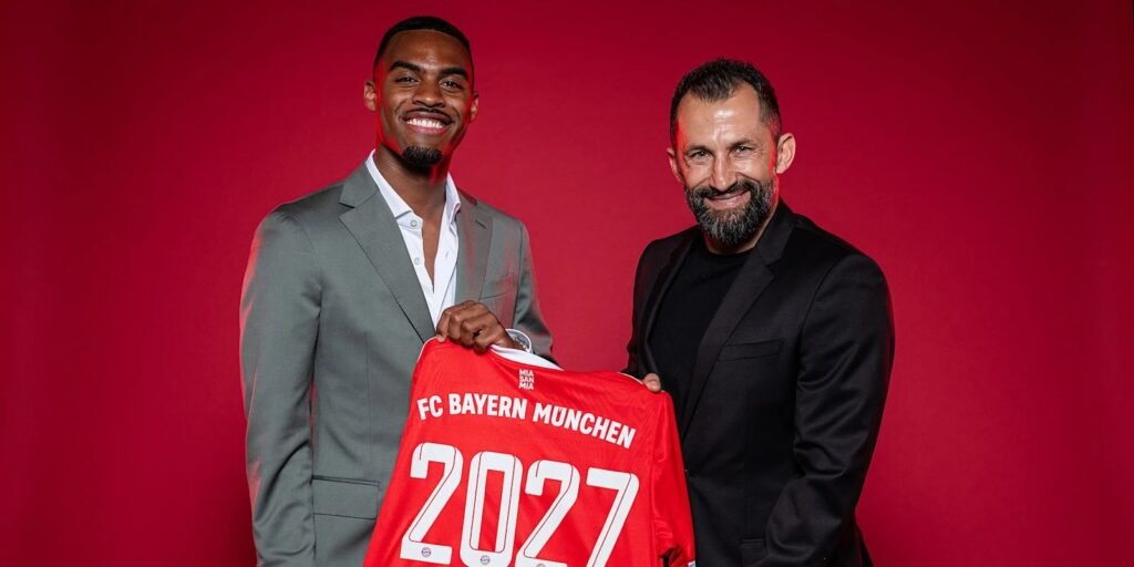 Bayern Munich Signs Manchester United Target From Ajax