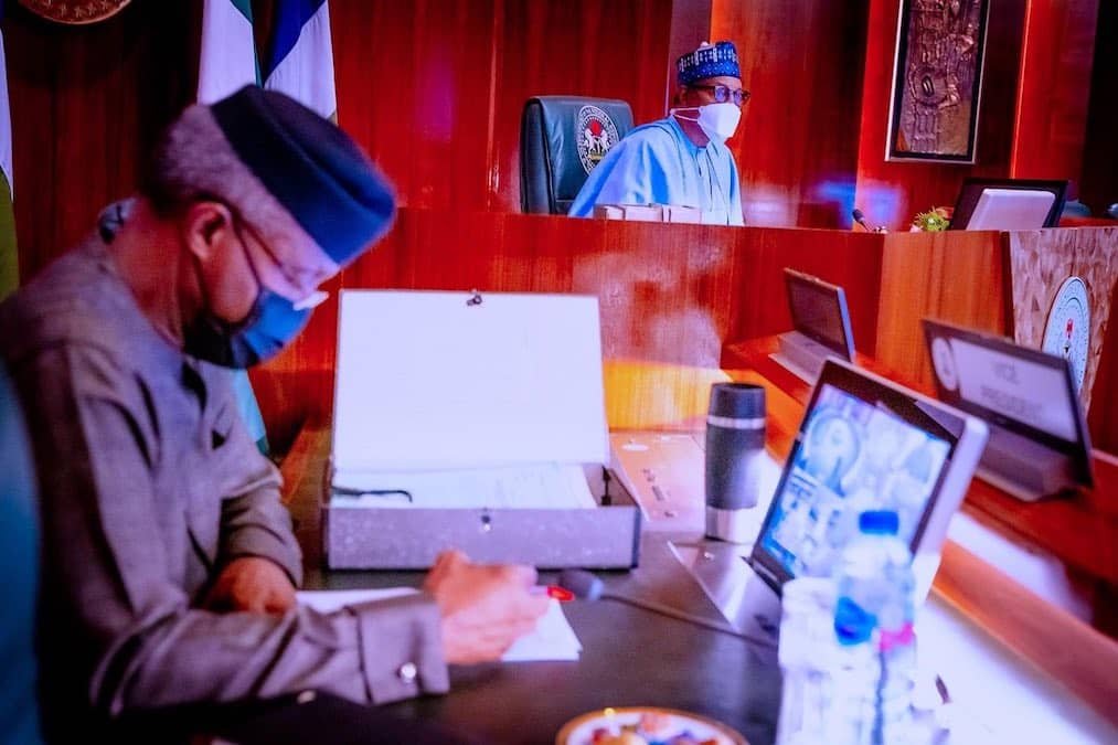 Breaking: Buhari, Osinbajo Meet At Abuja Fec Meeting (Pics)