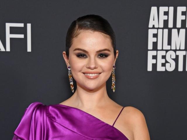 Selena Gomez Reveals How Pained She Feels Being Bipolar