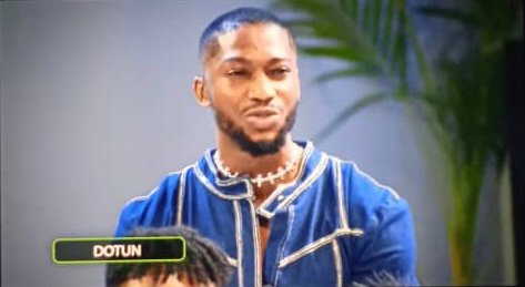 Bbnaija S7 Reunion: Fans React As Dotun Attack Adekunle To Defend Doyin