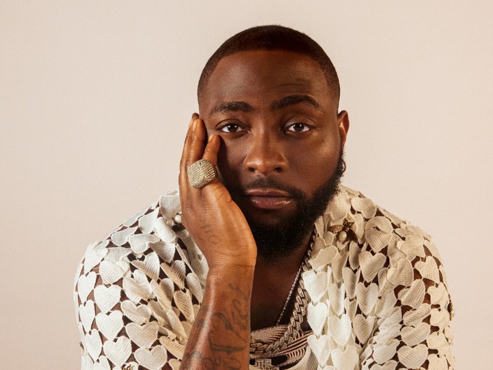 Davido Accused Of Allegedly Scamming People, Nigerians Enraged