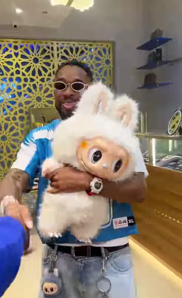 Bbnaija’s Sheggz Unfollows Bella, Then Shocks Fans With Bizarre New Obsession Bbnaija’s Sheggz Unfollows Bella, Then Shocks Fans With Bizarre New Obsession